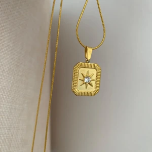 Collar Corto Golden Pole